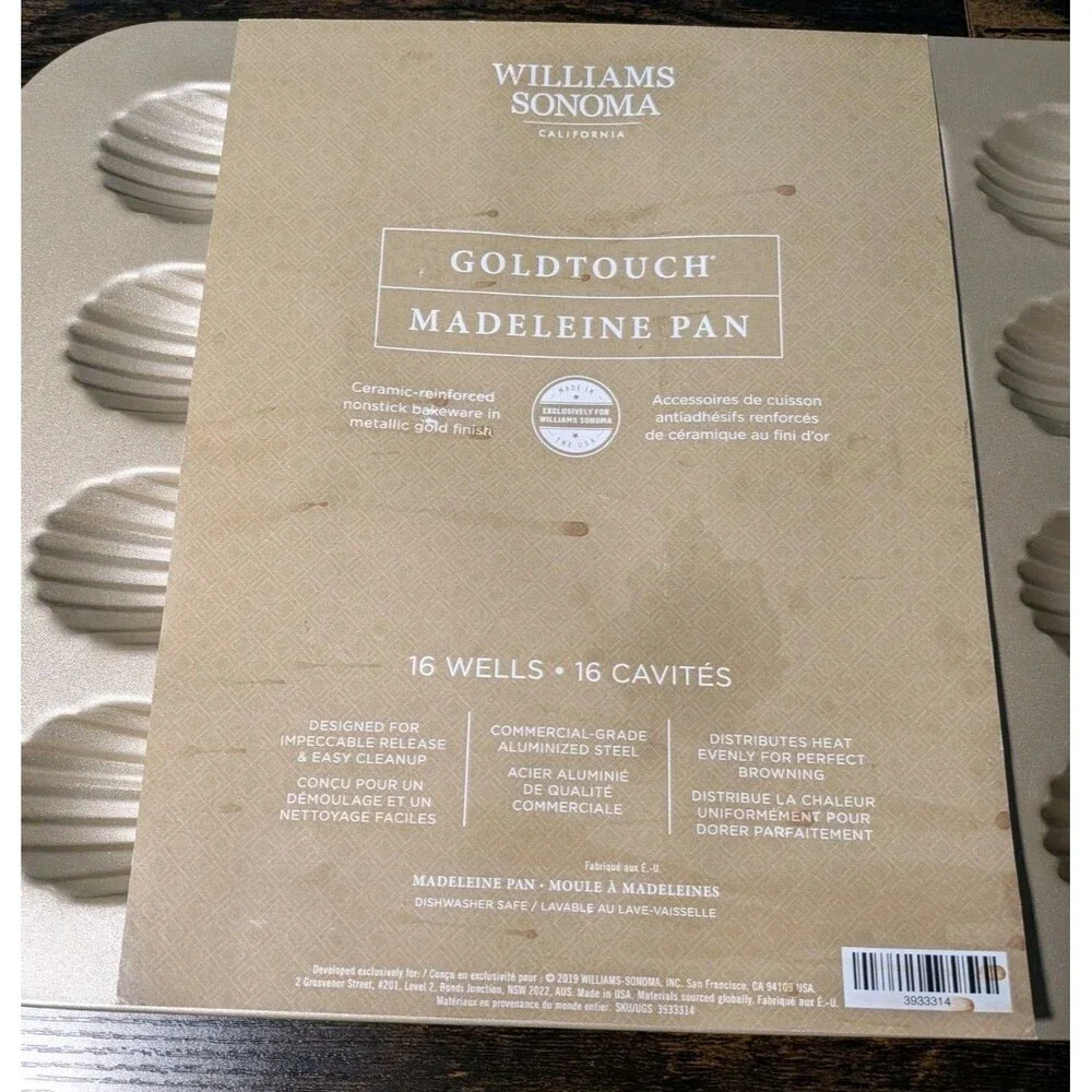 Williams Sonoma Goldtouch Pro Nonstick Madeleine Biscuit Corn Cake Pan 16 Wells